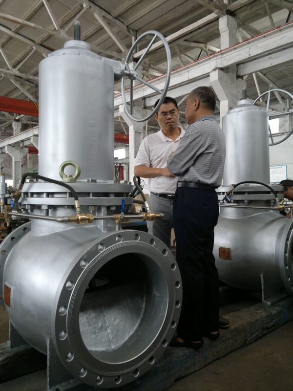 向家壩水電站工程師與時代中基工程師進行技術(shù)交流 向家壩水電站工程師與時代中基工程師進行技術(shù)交流